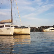 Lagoon 421