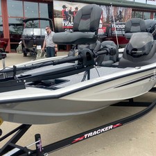 Tracker Pro Team 175 TXW