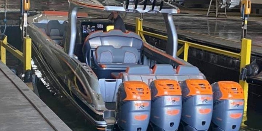 Deep Impact 399 Cabin