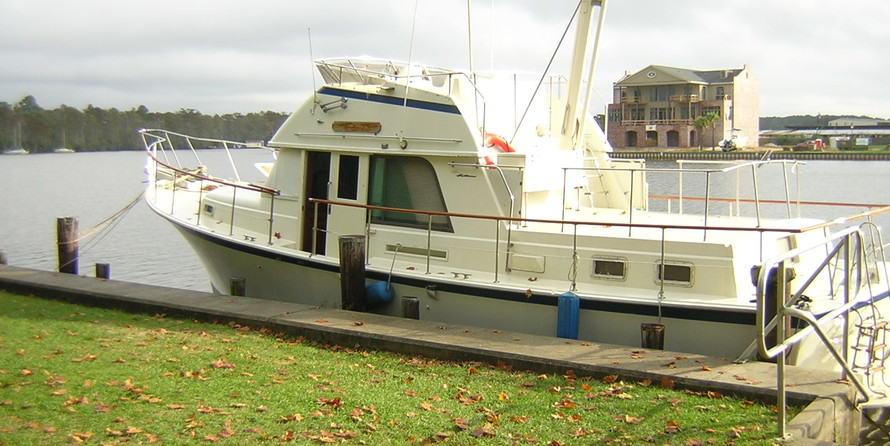 Hatteras 42 LRC