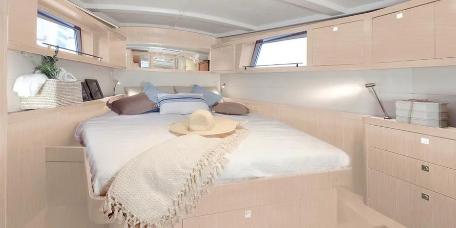 Oceanis 48
