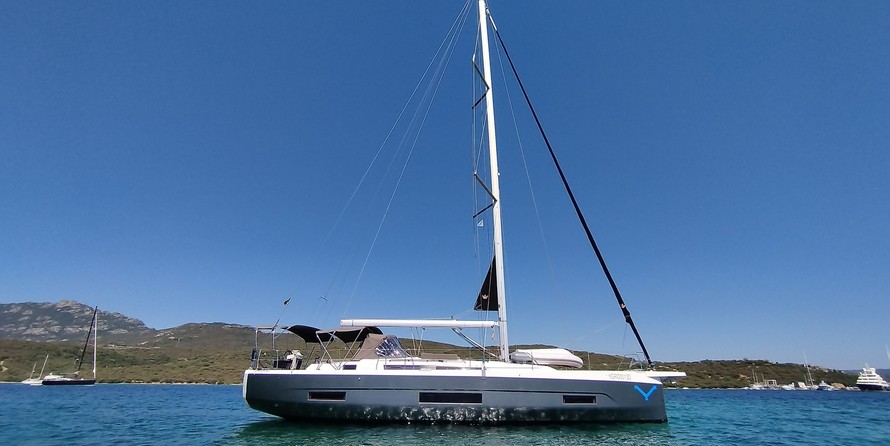 Dufour 470