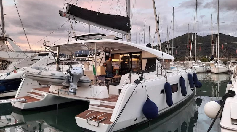 Lagoon 42
