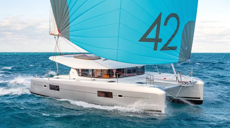Lagoon 42 (Gen+A/C+WM)