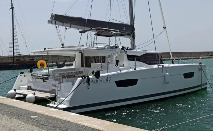 Fountaine Pajot Astréa 42