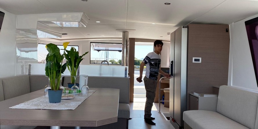 Bali 4.6 (A/C-Generator-Watermaker)