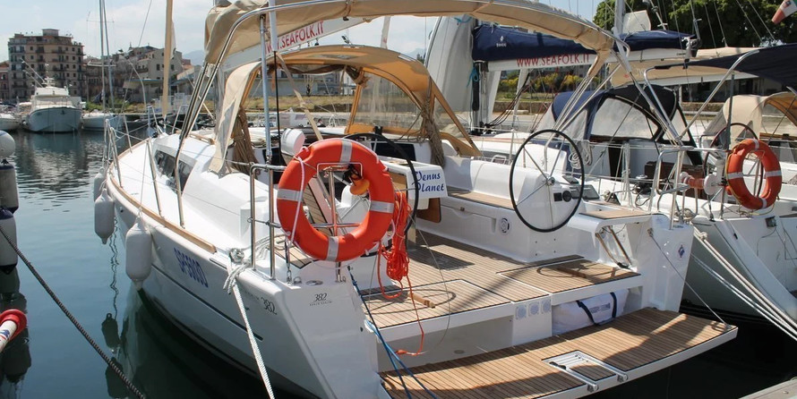 Dufour 382 GL