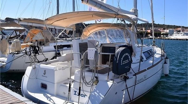 Beneteau Oceanis 34