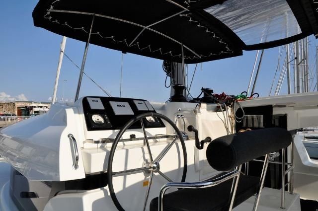 Lagoon 42