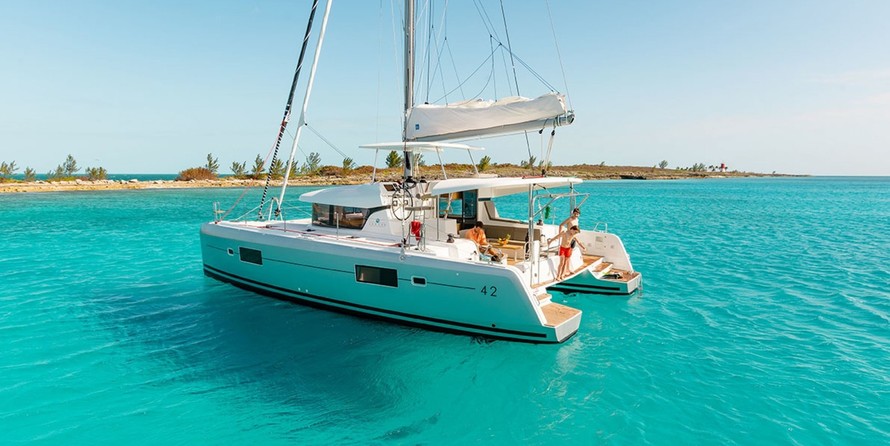 Lagoon 42