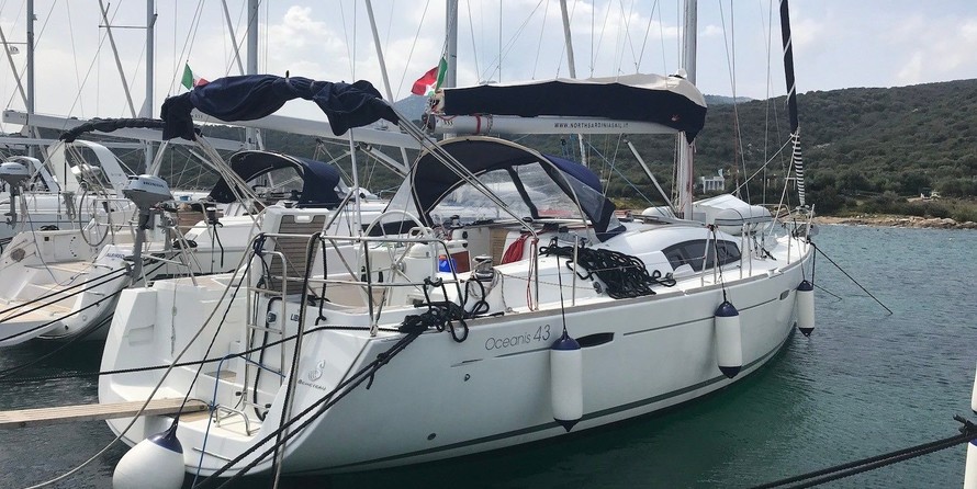 Beneteau Oceanis 43