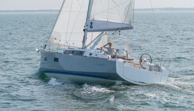 Beneteau Oceanis 38