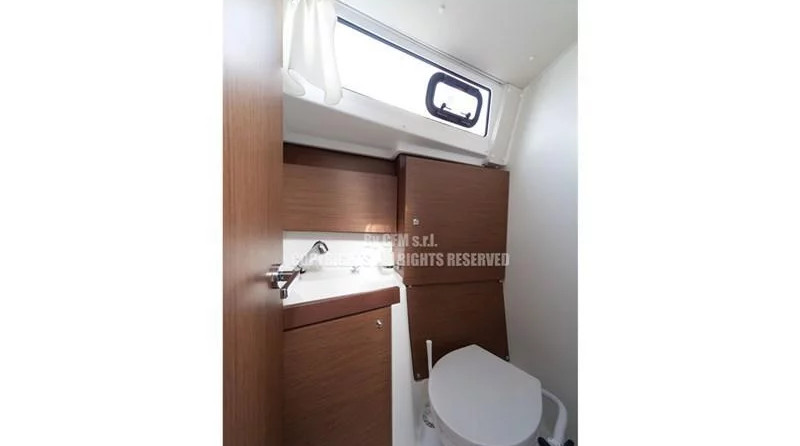 Beneteau Oceanis 38.1