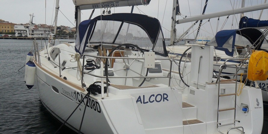 Beneteau Oceanis 43
