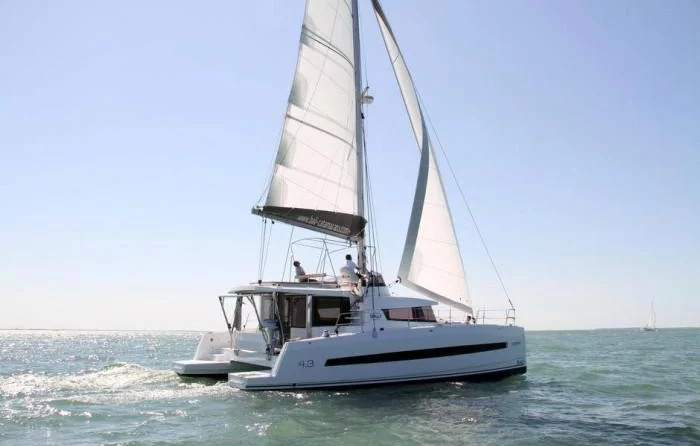 Bali 4.3 - 4 + 2 cab.