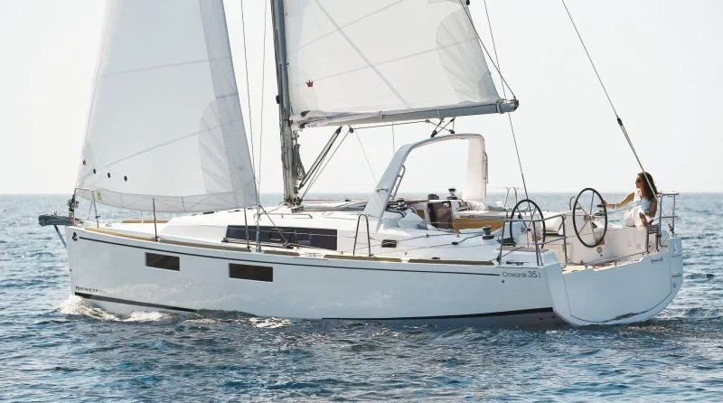 OCEANIS 35