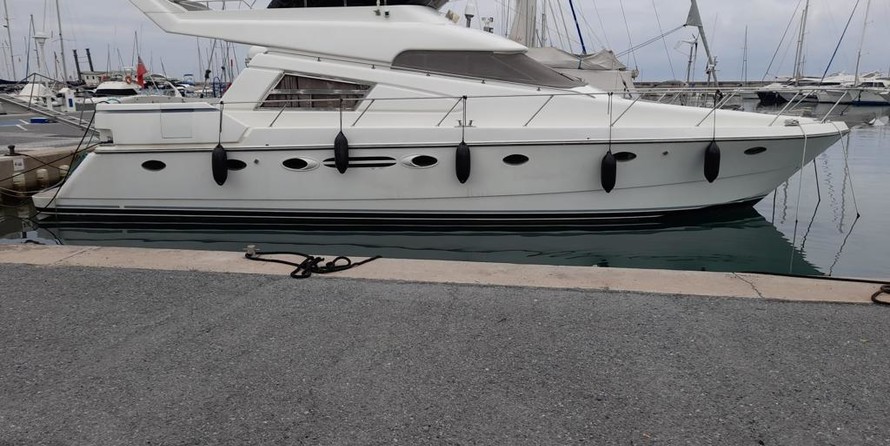 Palmer Johnson cockpit motor yacht