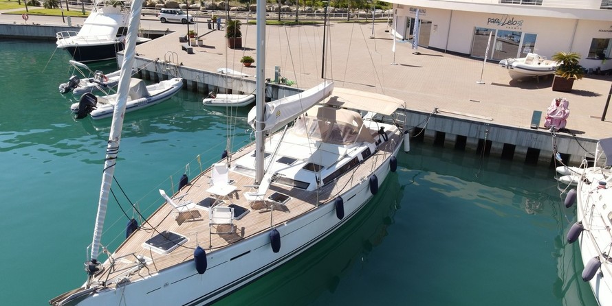 Dufour 525